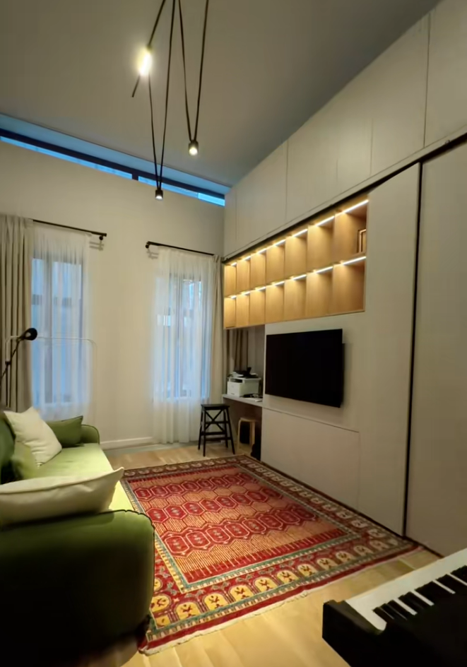 Imagini din casa cu două etaje a lui Virgil Ianțu. Cum arată vila care pare desprinsă din reviste