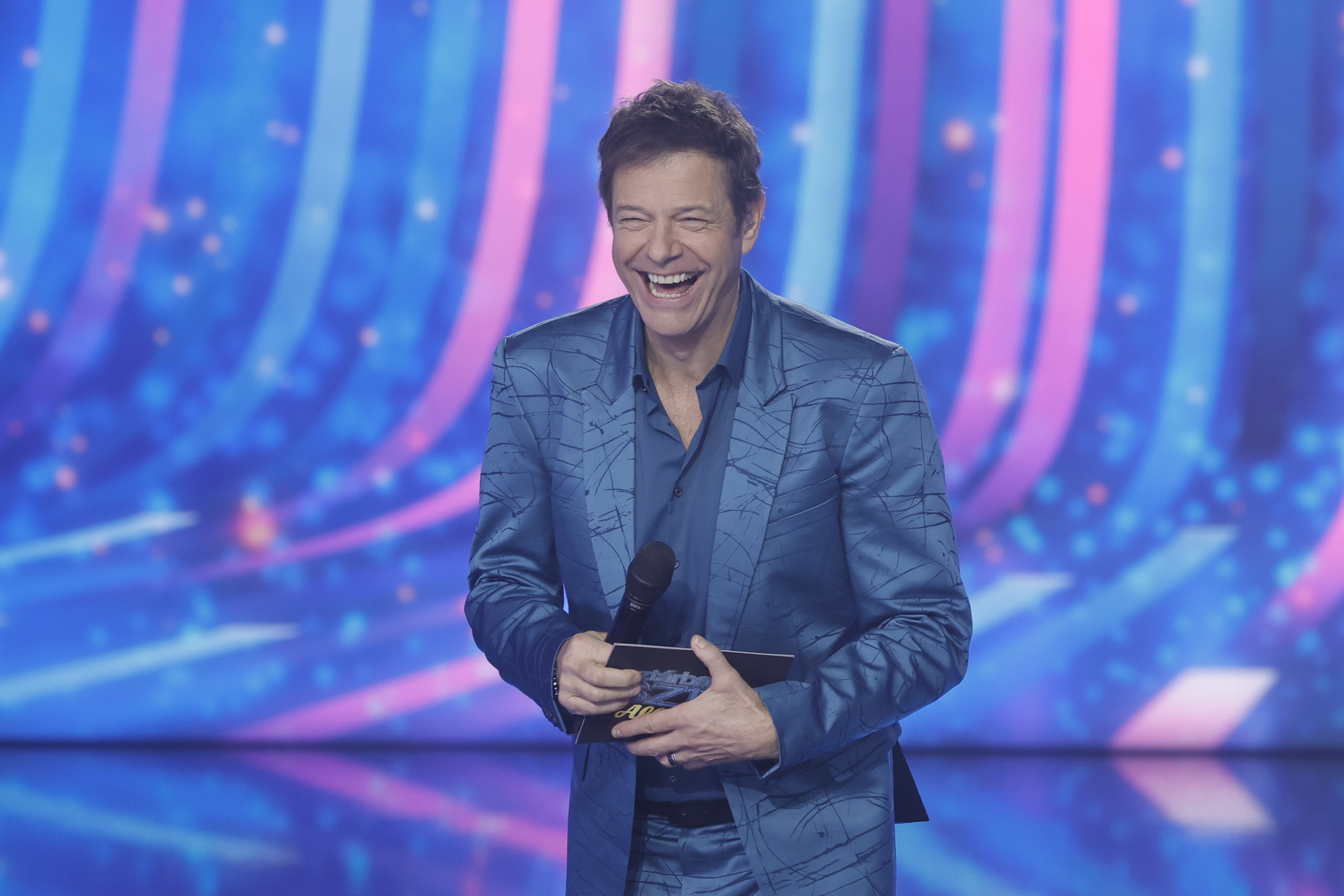 Osztrák sípályán lazít Till Attila, a TV2 népszerű műsorvezetője - videó -  Blikk