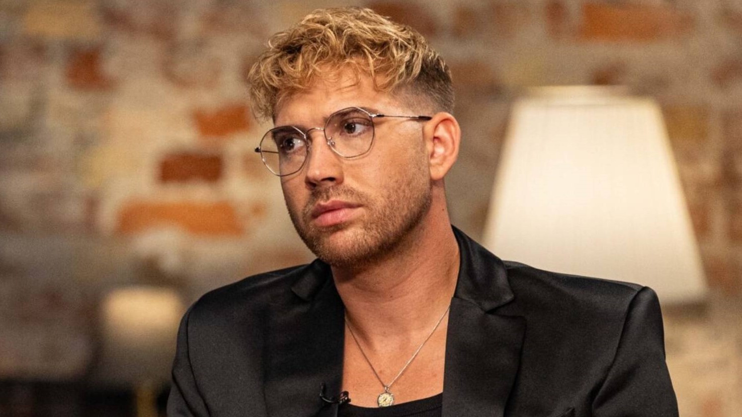 Hivatalosan is kimondták Osváth Zsolt válását - Blikk