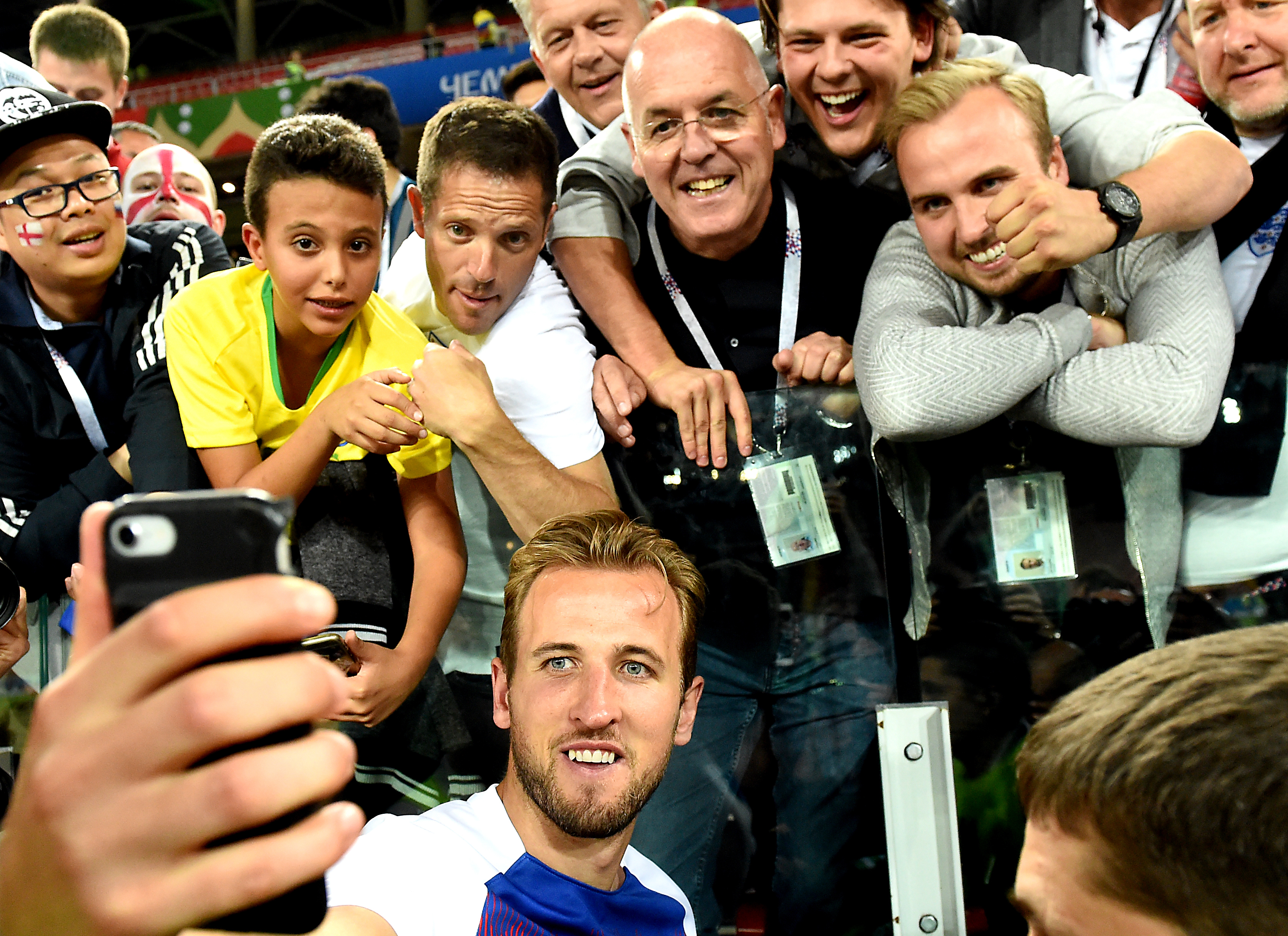 I-a pupat mâna lui Harry Kane. Gestul îi aparține fratelui golgheterului Angliei