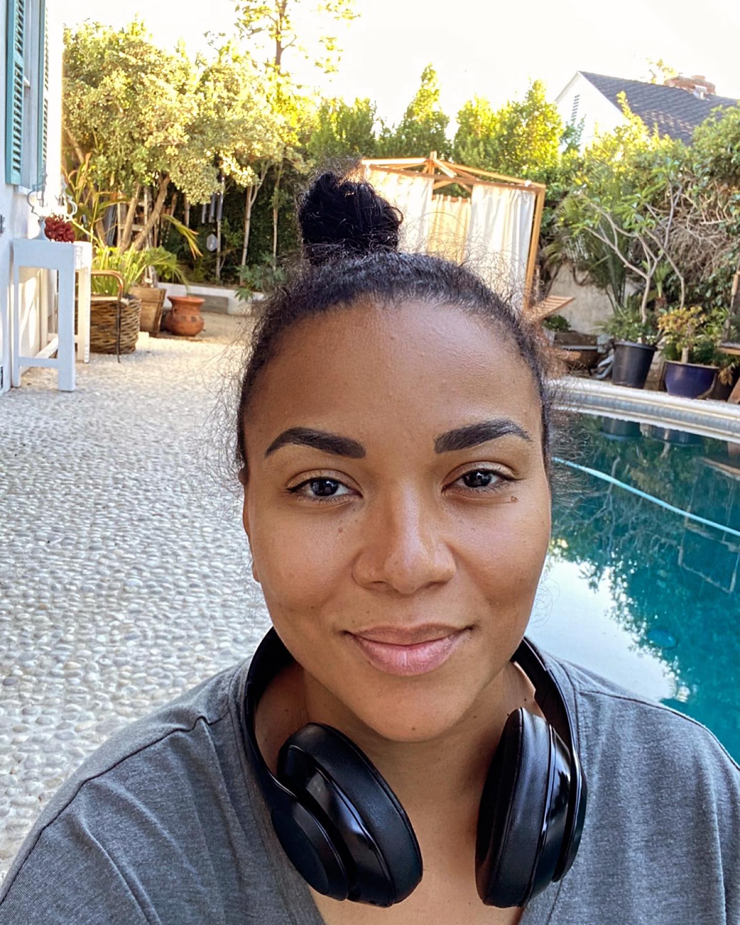 Cum arată și cu ce se ocupă Nadine. Artista a părăsit România, iar acum se află în Los Angeles