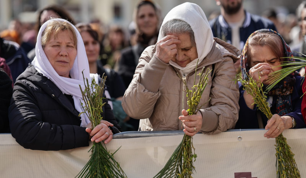 Cum a arătat Pelerinajul de Florii din București în 2026: câteva mii de oameni s-au deplasat pe traseu până la Catedrala Patriarhală