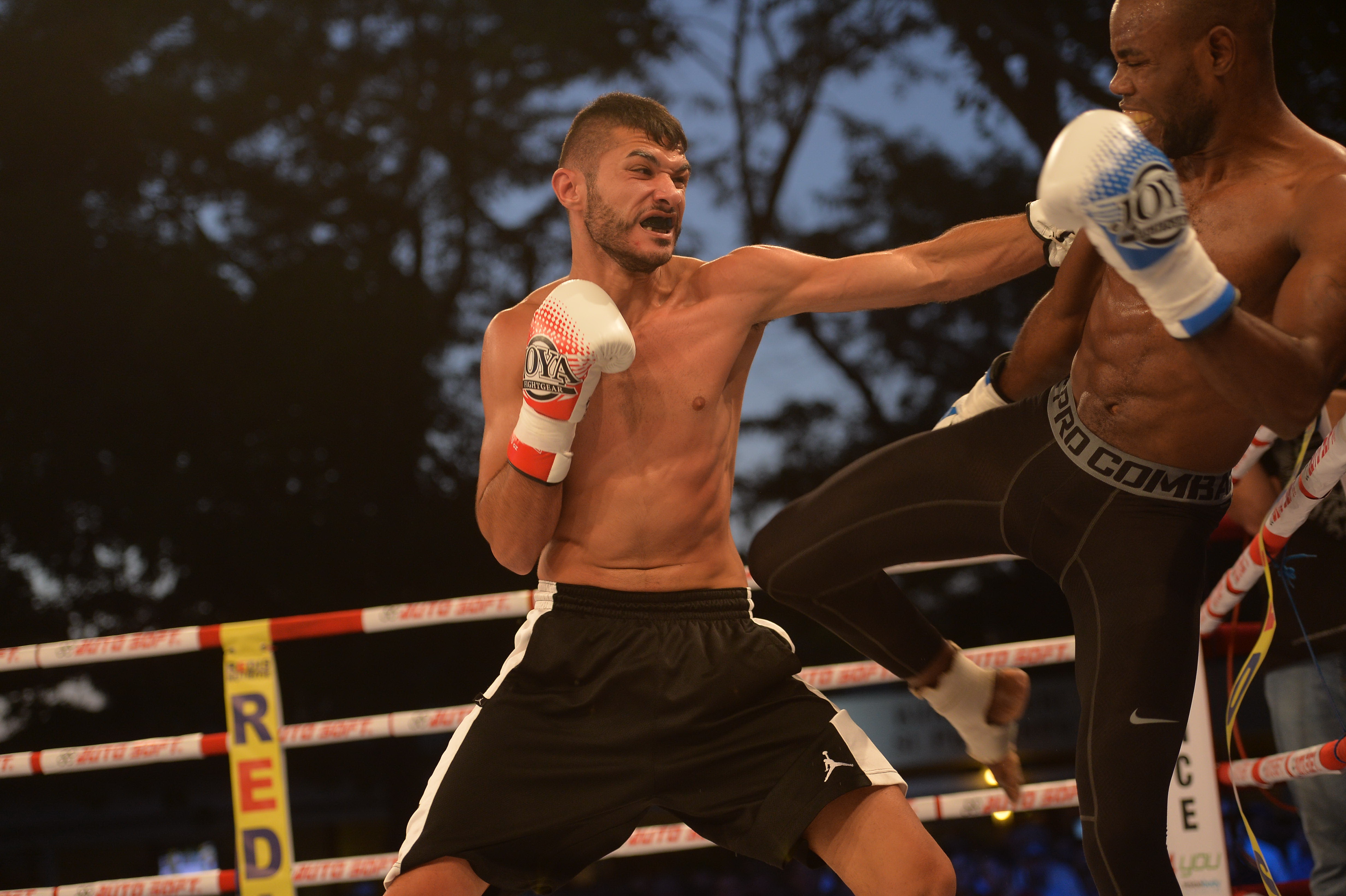 Andrei Stoica îşi păstrează centura de campion mondial / GALERIE FOTO&VIDEO