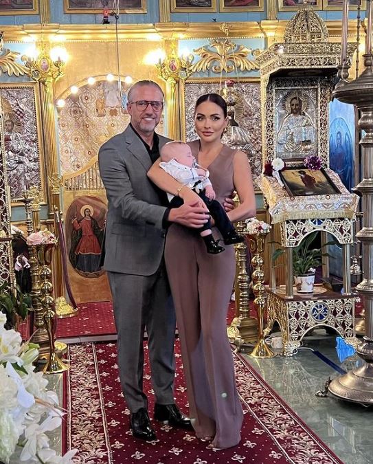 Reacția Anamariei Prodan, după ce Laurențiu Reghecampf a cerut-o în căsătorie pe Corina Caciuc: „Poate a treia oară înțelege ce înseamnă o familie”