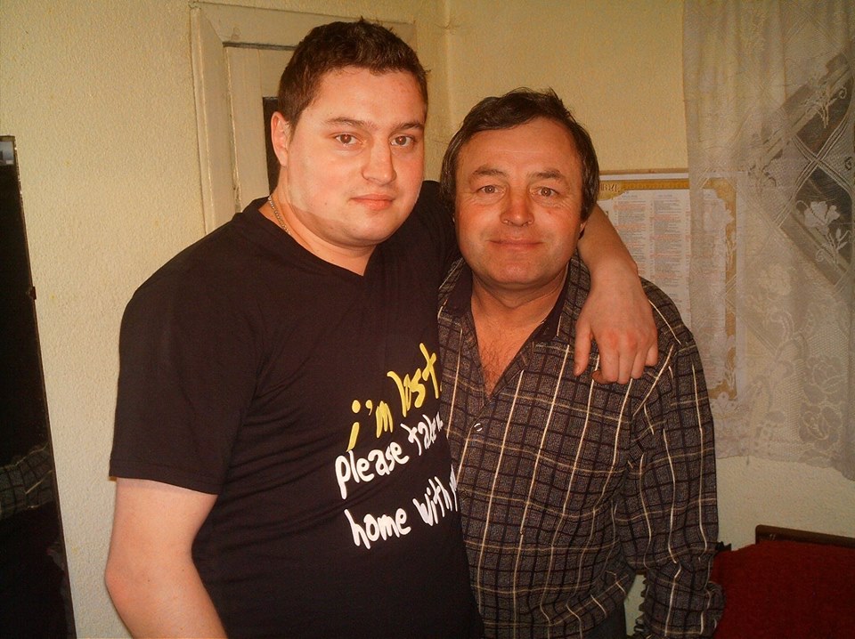 Jandarmul Ionuț Timofte a slăbit 35 de kilograme, iar acum e unul din cei mai buni maratoniști din țară. Lecție de ambiție