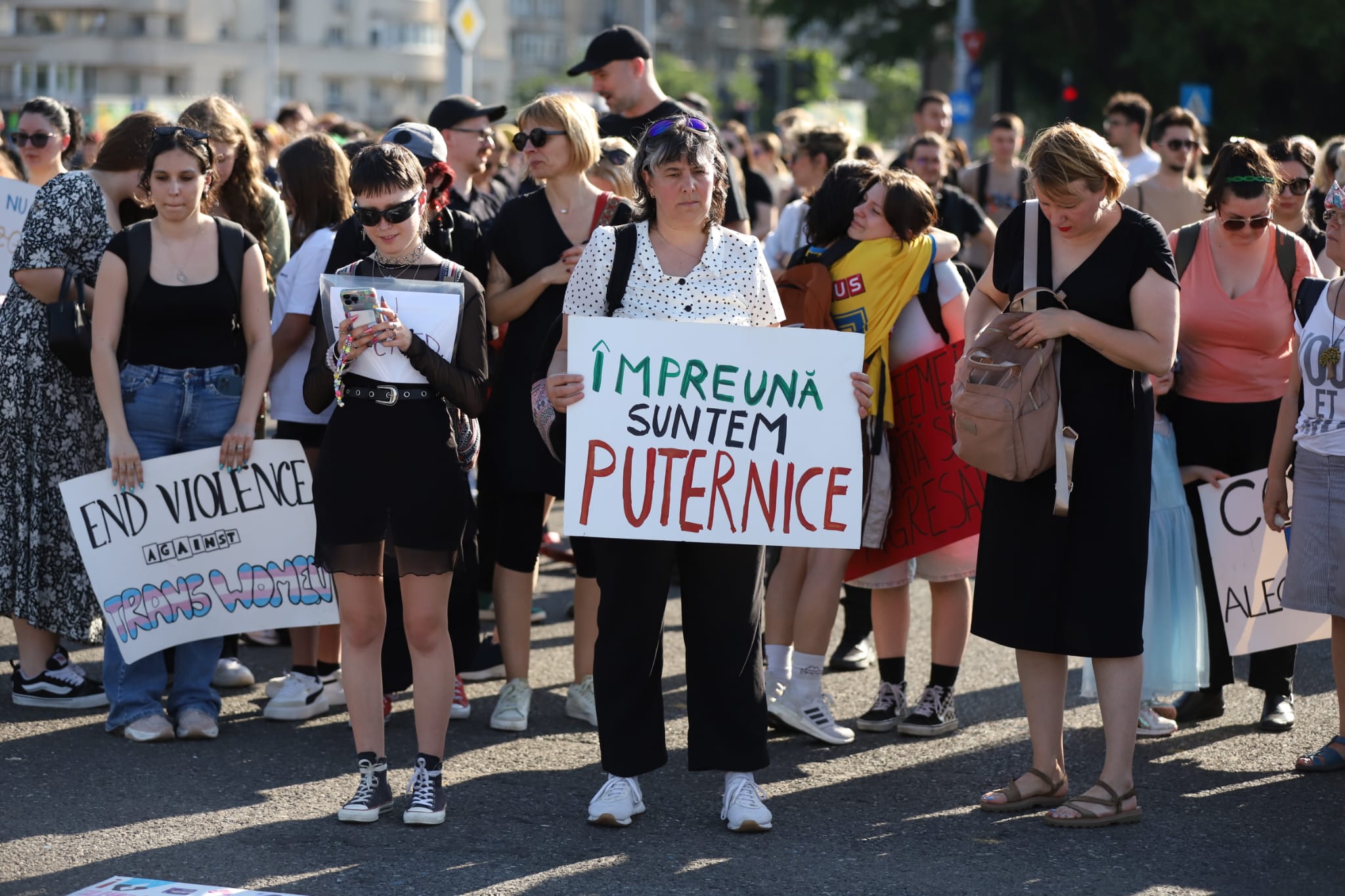 Miting de solidaritate cu femeile victime ale abuzului, în faţa Guvernului, după uciderea Teodorei Marcu. Peste 3.000 de persoane la protest