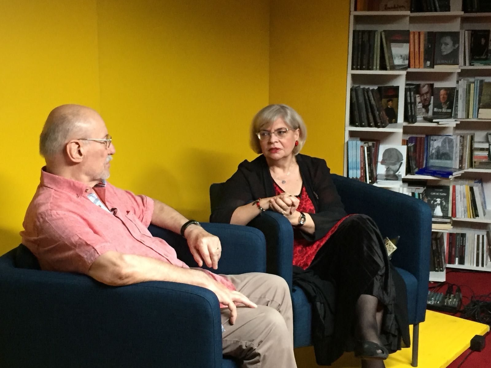 Cum a cunoscut-o Victor Rebengiuc pe soția sa, Mariana Mihuț. "Ciudat e faptul că noi locuiam în același bloc" | FOTO