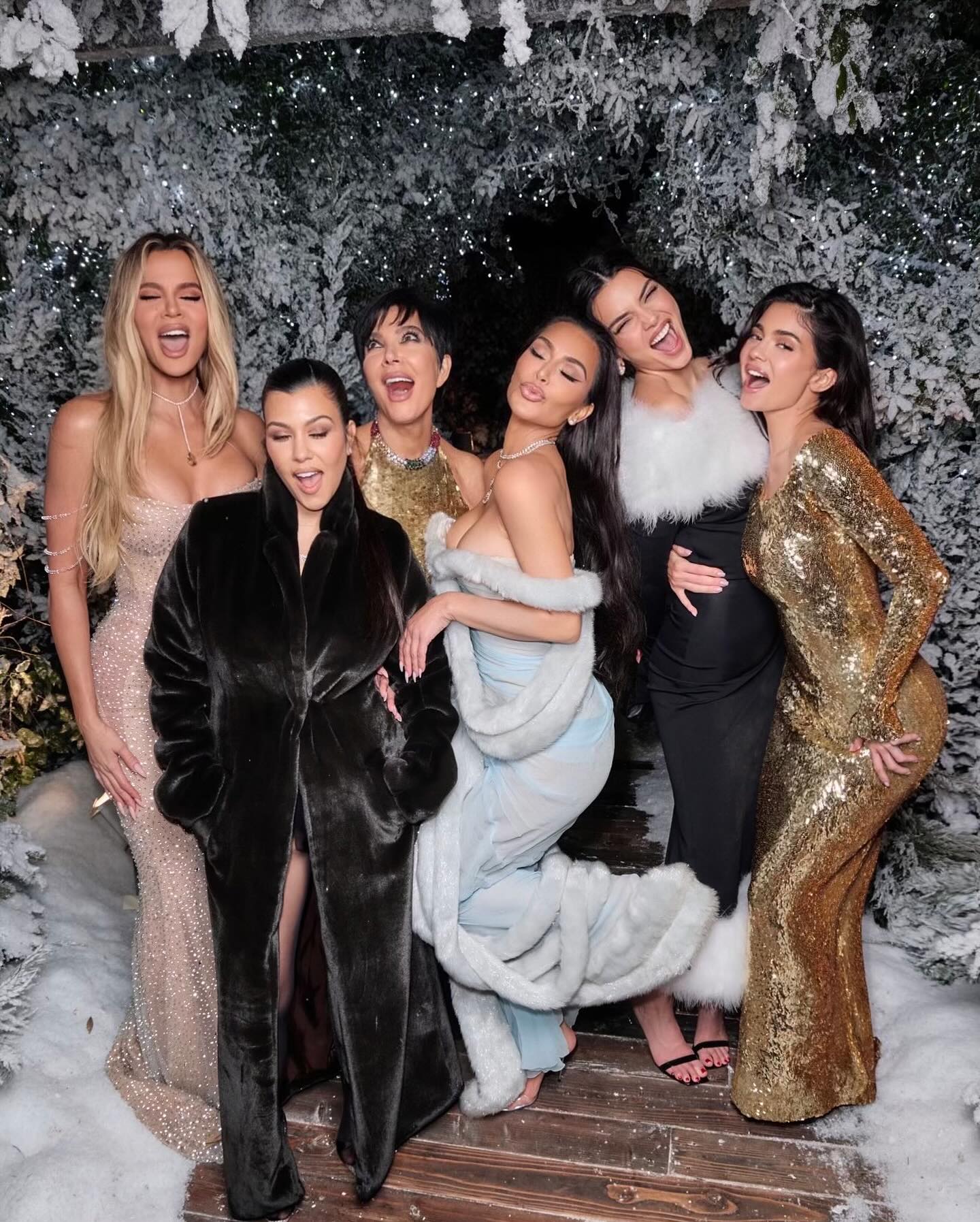 Kanye West, acuzații dure la adresa „clanului Kardashian”. Ce nu-i convine rapper-ului: „Este ca și cum aș fi la închisoare”