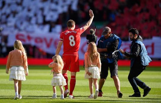 Momente emoționante la retragerea lui Steven Gerrard! / GALERIE FOTO