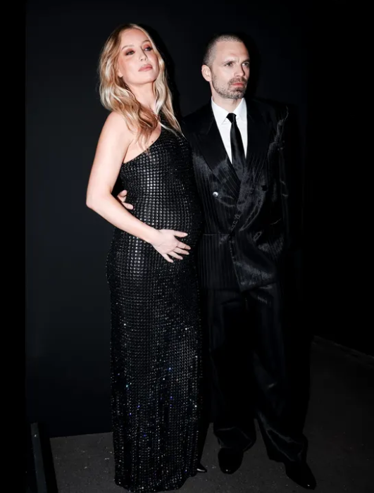 Sebastian Stan și Annabelle Wallis, în centrul atenției la Cannes 2026. Actrița și-a etalat mândră sarcina avansată. „Vreau să fiu un tată bun”