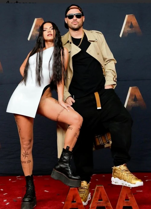 INNA a stârnit controverse după ce a pozat provocator: „De ce nu pozezi nud?”. Fotografia cu care a încins internetul