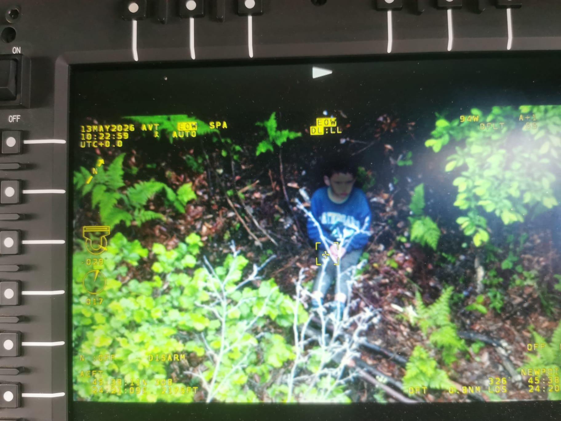 Cine l-a găsit pe Alexandru, băiatul dispărut în Sibiu: Salvatorul a coborât cu troliul din elicopter și a rămas alături de copil în pădure