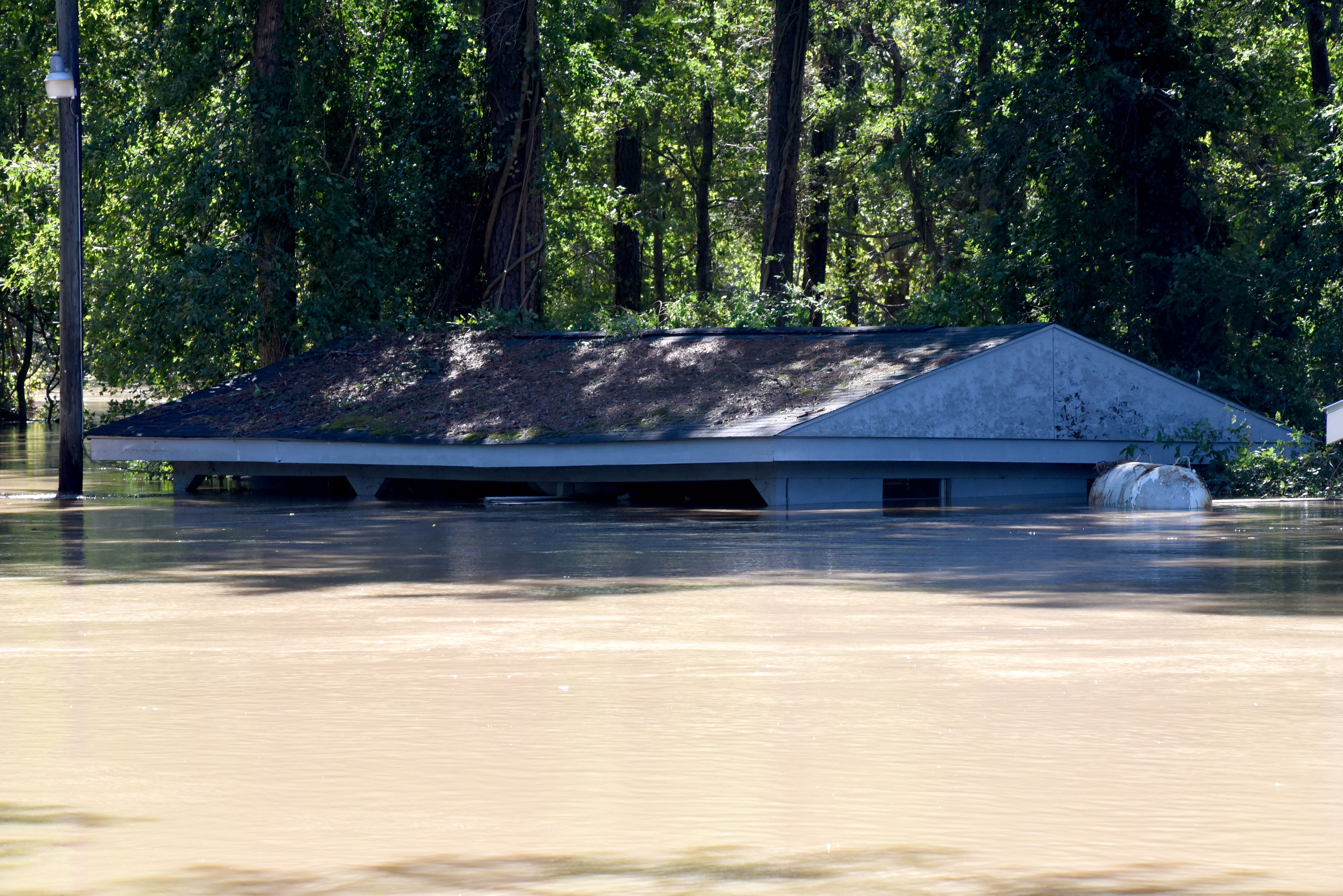 Dezastru în Carolina de Nord, la câteva zile de la trecerea uraganului Matthew