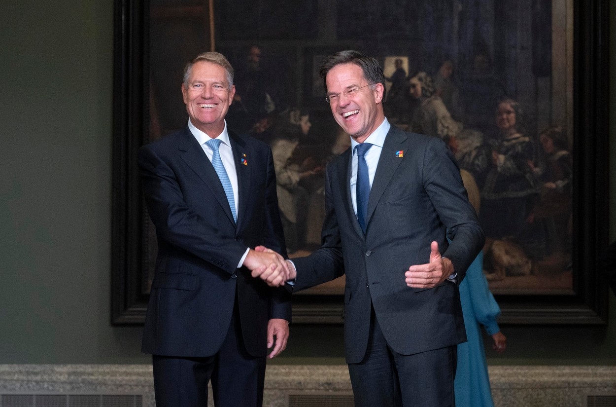Imagini cu președintele Klaus Iohannis de la Muzeul Prado din Madrid, înainte de cina liderilor NATO. Piesa de rezistență a meniului