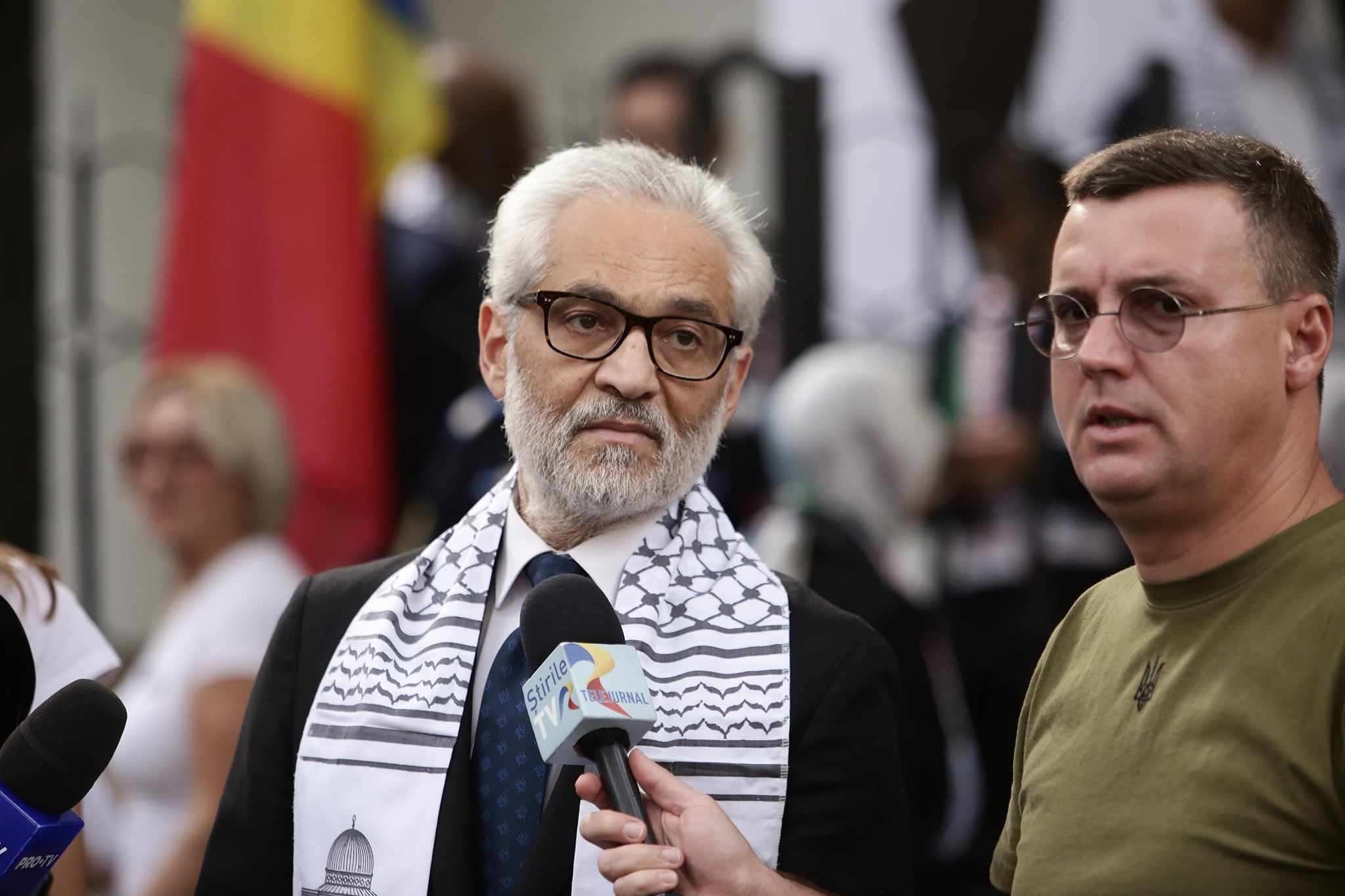 Reprezentanți diplomatici din circa 20 de state își exprimă solidaritatea cu poporul palestinian, la o manifestație în fața Ambasadei Palestinei la București