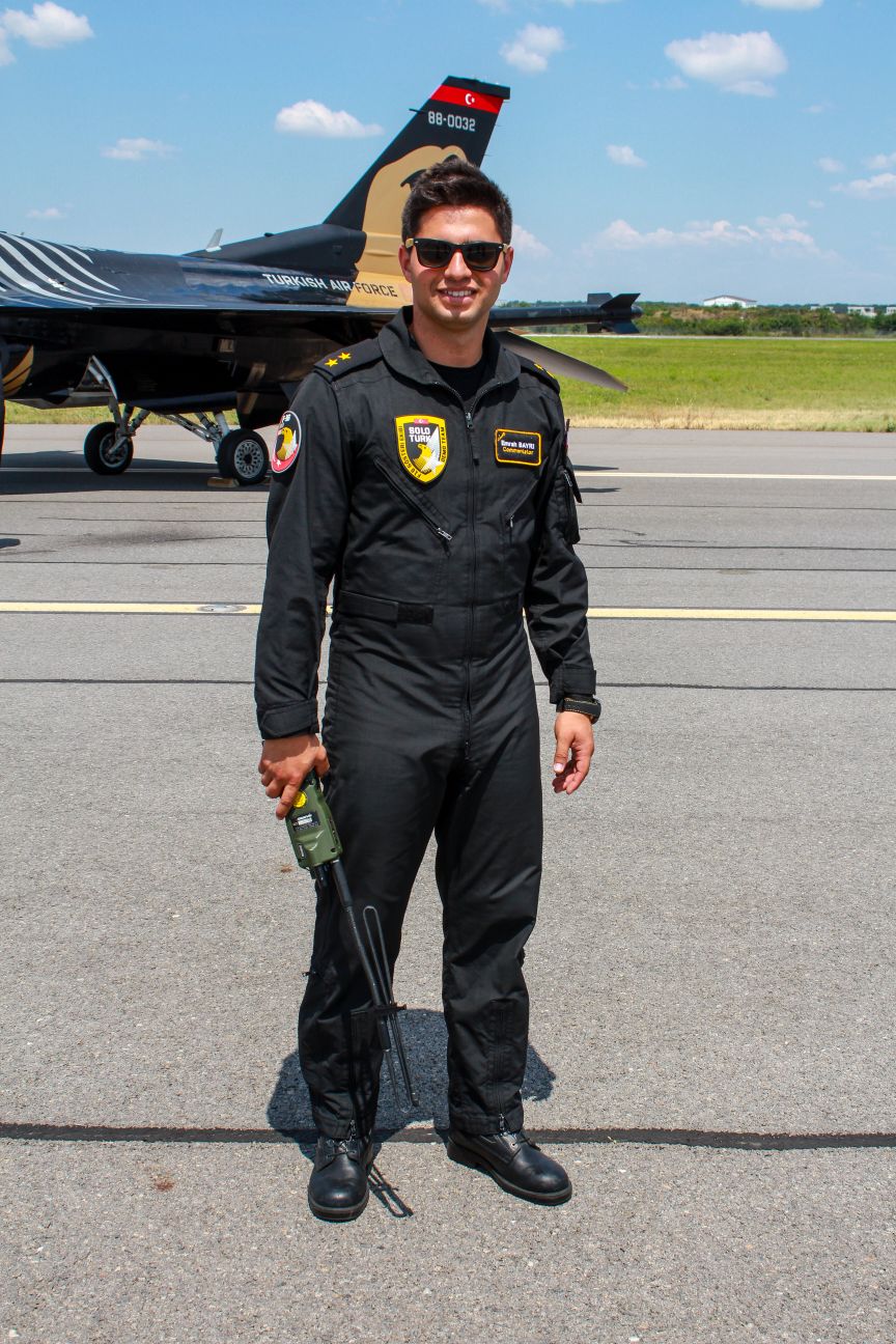 UPDATE | FOTO&VIDEO/ BIAS 2017, spectacol la înălțime! Peste 100 de avioane pe cerul Capitalei, la cel mai mare show aviatic din România. Final spectaculos!