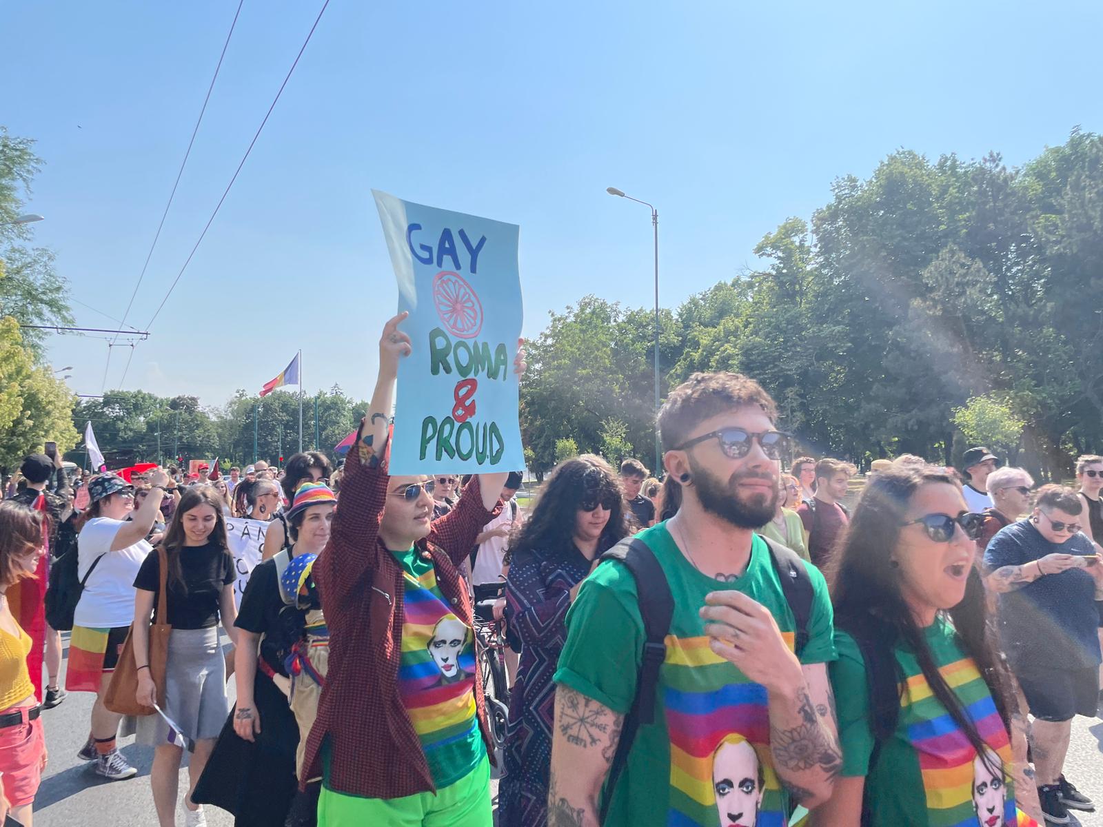 Sute de participanți la primul marș Pride din Timișoara. „Trăim într-o țară din UE care nu oferă nici o formă de recunoaștere cuplurilor de același gen”