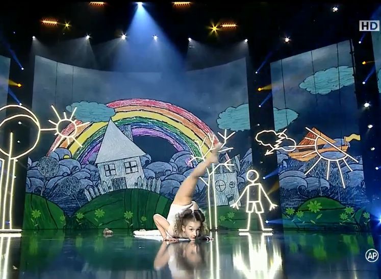 Ema Stoian, micuța dansatoare care a primit Golden Buzz de la Andra la Românii au talent, a impresionat în finală. "În orice zi a anului poți să-mi scrii o dorință și o să ți-o îndeplinesc" | FOTO & VIDEO