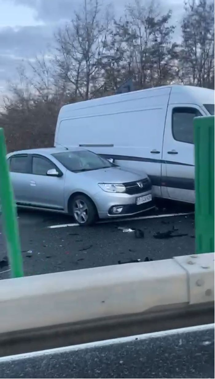 Accident cu 11 mașini pe autostrada A3, lângă Ploiești. Traficul continuă să fie blocat
