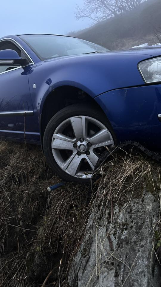 Un român a rămas blocat cu mașina la peste 1.700 de metri altitudine, în drum spre Anglia
