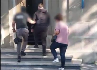 O garsonieră din Aiud, placă turnantă pentru un transport uriaș de cocaină pe ruta Ecuador – Olanda, via România. Cine e în spatele afacerii