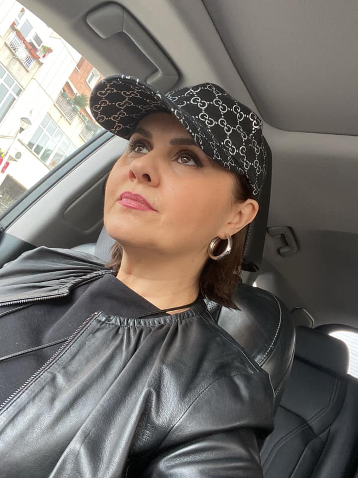Cum arată Niculina Stoican când nu poartă costum popular. Cântăreața de muzică populară are 51 de ani