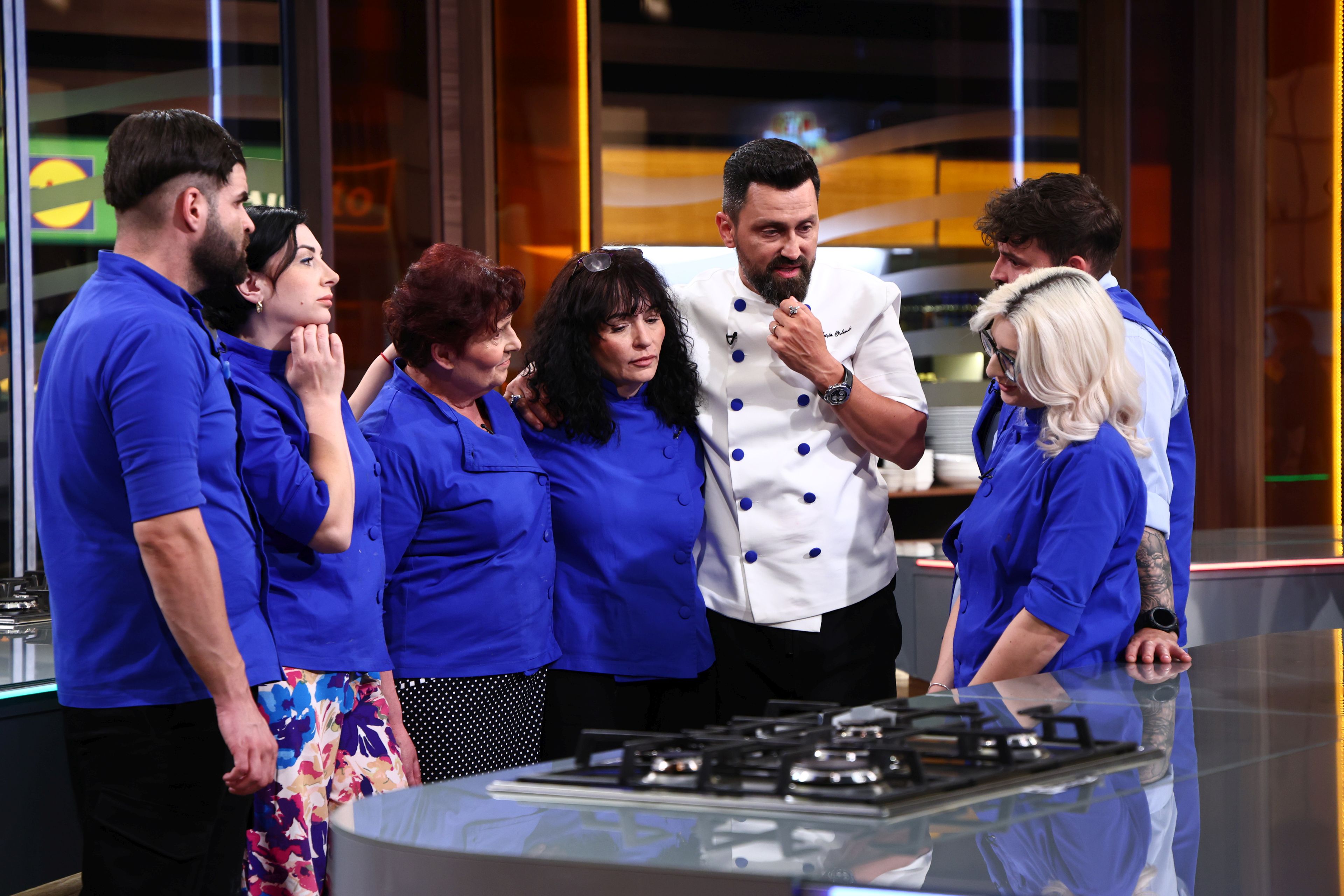 Mirela Chirulescu a fost eliminată de la „Chefi la cuțite” 2025. Schimbări în trei echipe, după duelul amuletelor dintre chef Richard și chef Orlando