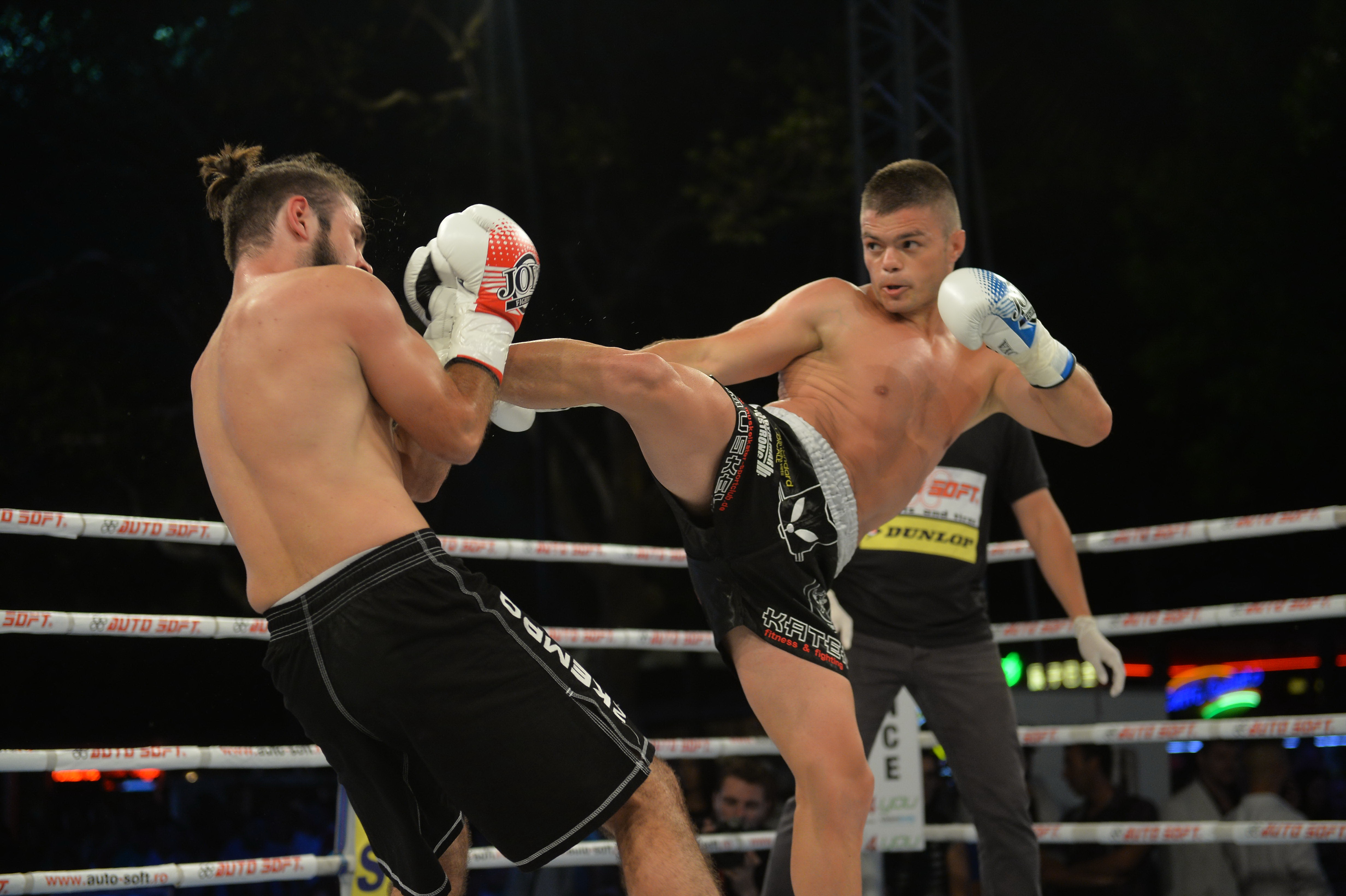 Andrei Stoica îşi păstrează centura de campion mondial / GALERIE FOTO&VIDEO
