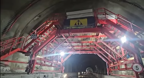 Cum arată primul tunel de autostradă forat, prin care se va circula de la Pitești la Sibiu. CNAIR: „Vom putea circula la finalul anului”