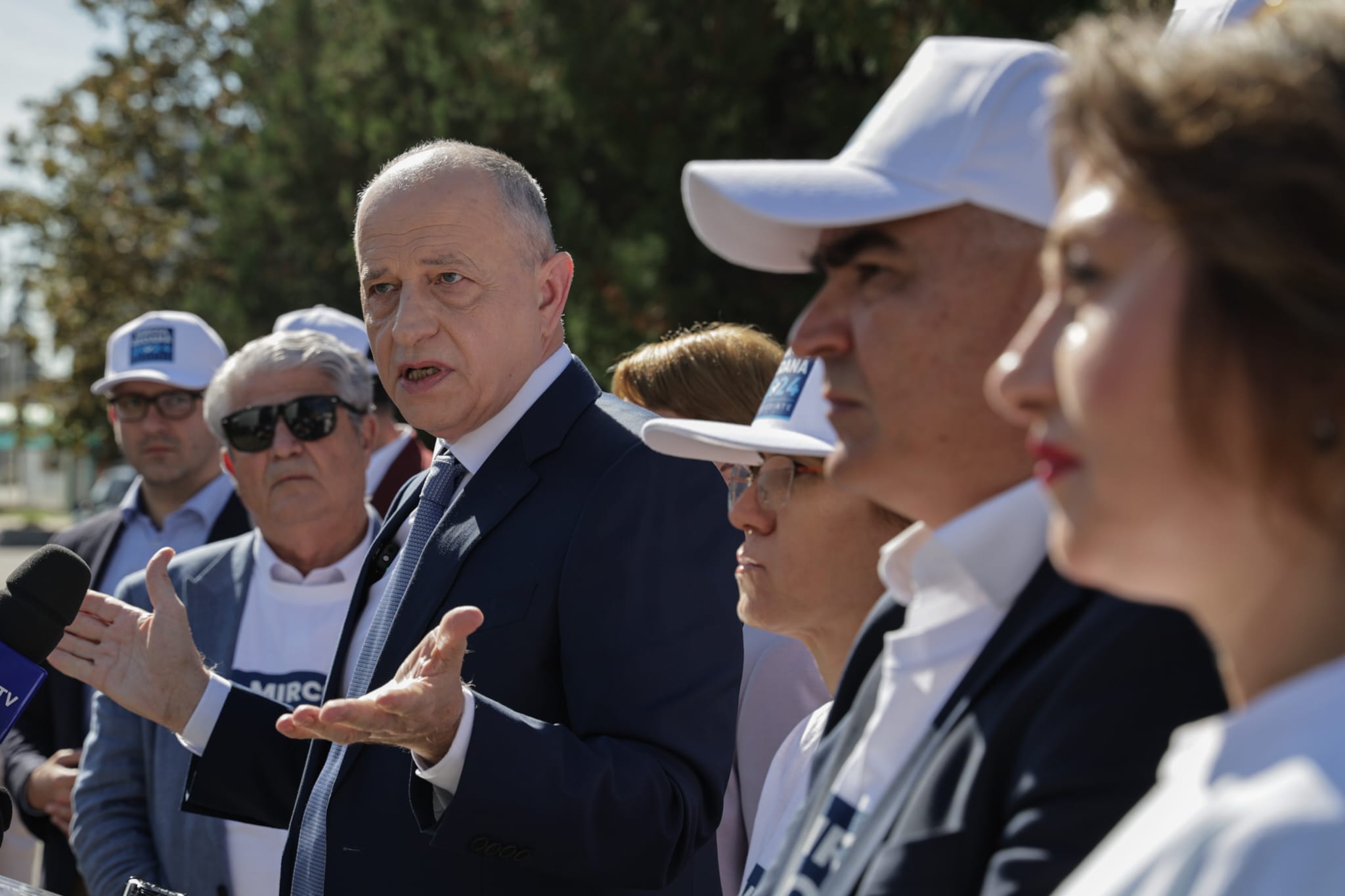 Mircea Geoană și-a depus candidatura la prezidențiale: „Nu vreau să mă plimb sau să dorm”. A promis că va face publice cheltuielile Administrației Prezidențiale