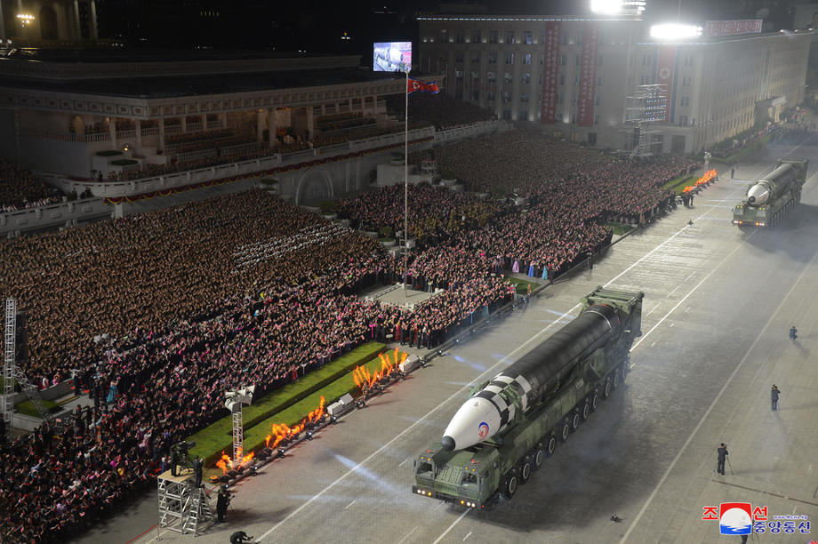 Kim Jong-un a anunțat că va dezvolta programul de înarmare nucleară al Coreei de Nord