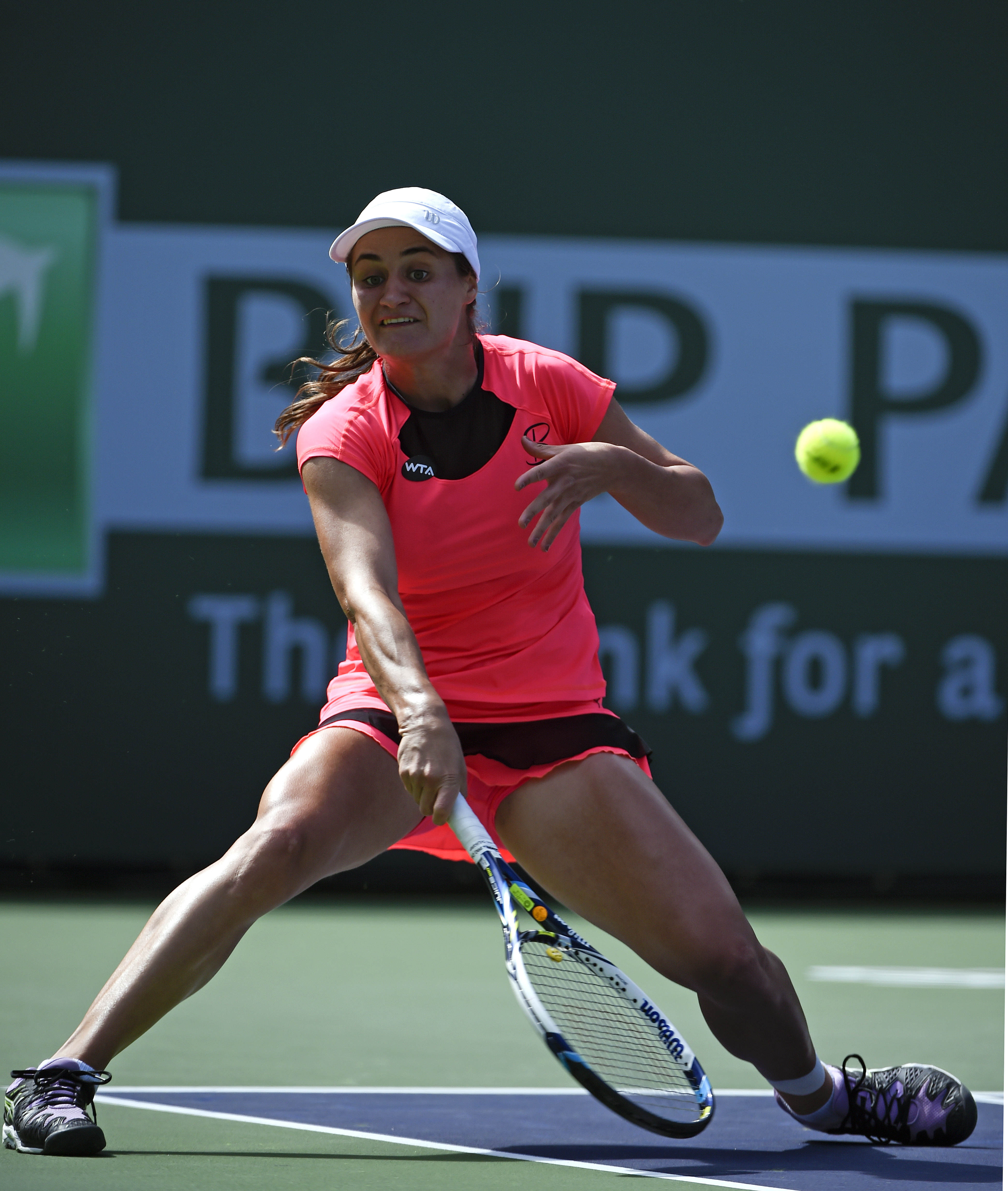 Simona Halep, în ”sferturi” la Miami. Se va duela marți cu o sportivă pe care a bătut-o deja de două ori. Monica Niculescu și Irina Begu - eliminate, dar mai bogate! Și Serena și-a făcut bagajele / LIVE BLOG