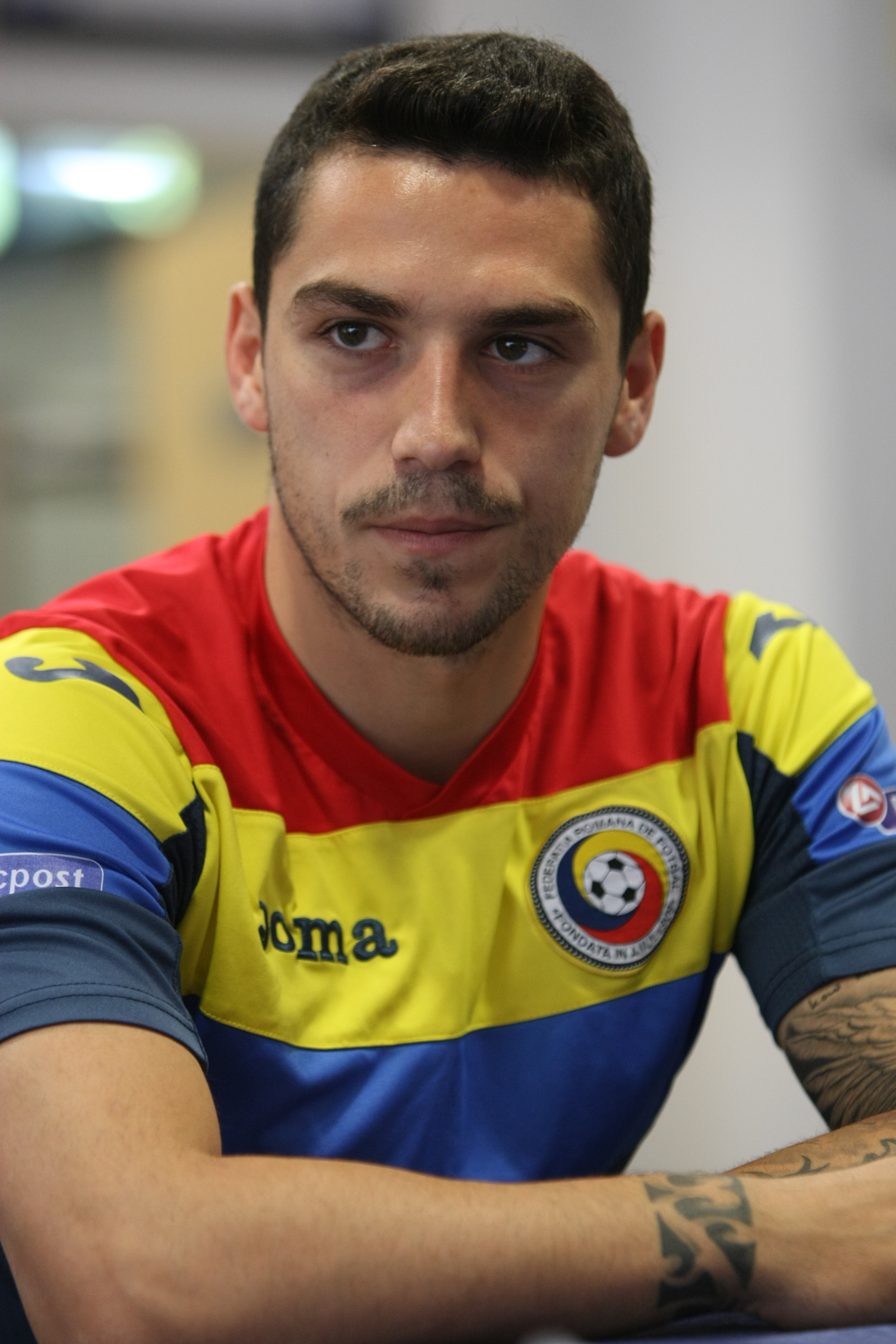Euro 2016. Nicușor a devenit Nicolae! ”Mă simt bine cu 10 pe spate, dar lumea să nu se aștepte să fiu Hagi!”. Vom avea ”generația lui Stanciu”? ”Să fie rezultate, apoi știți voi să ne botezați” | FOTO&VIDEO EXCLUSIV