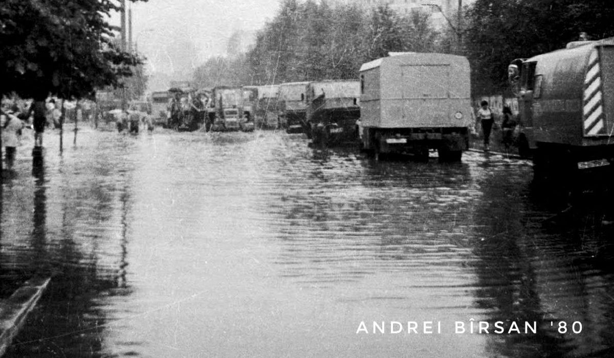 Cod roșu de ploi torențiale în București. Cum arăta zona Dristor în timpul inundațiilor din vara lui 1981