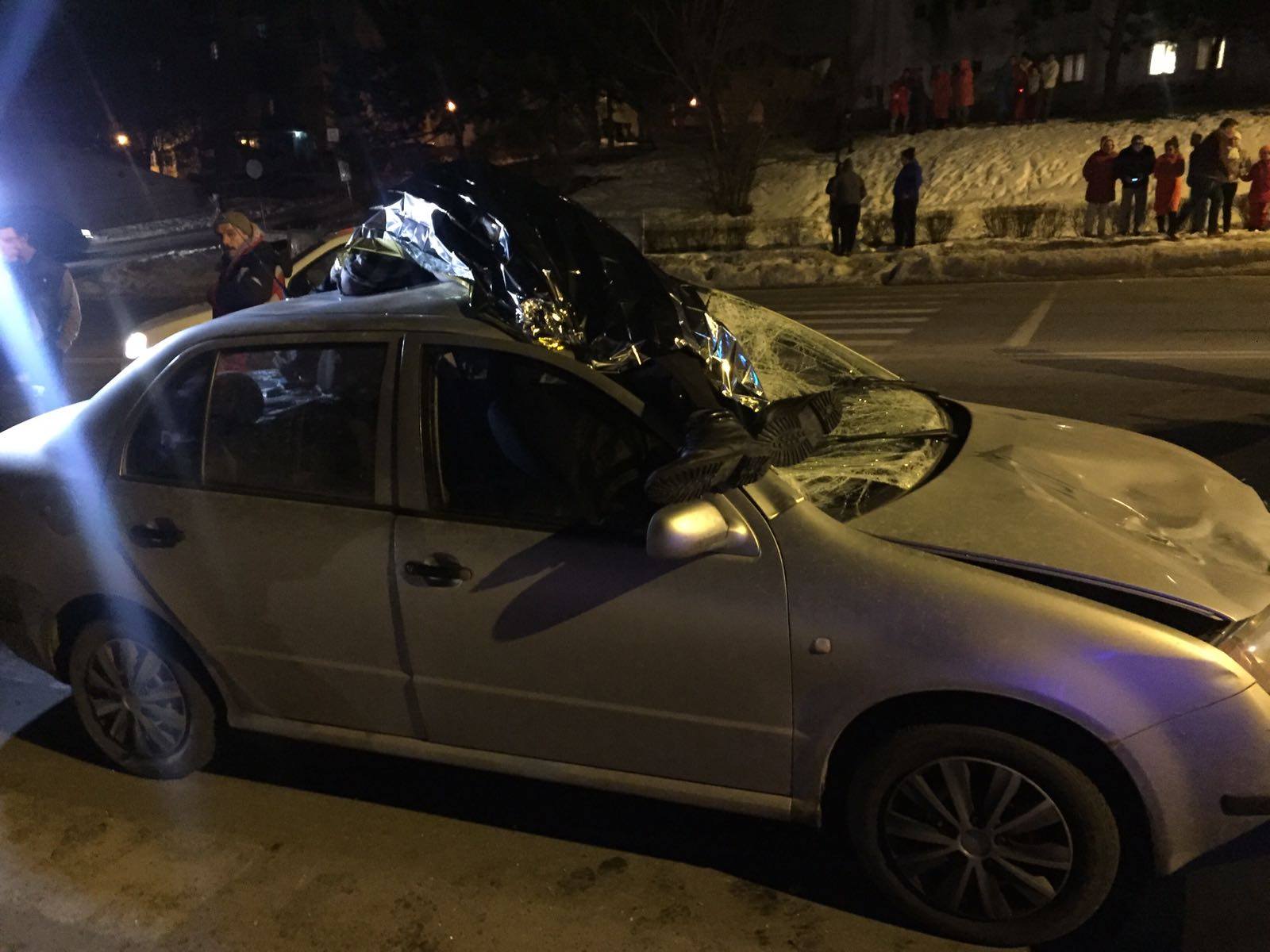 Un bărbat din Medgidia a murit după ce a traversat printr-un loc nepermis și a fost spulberat de o mașină / FOTO