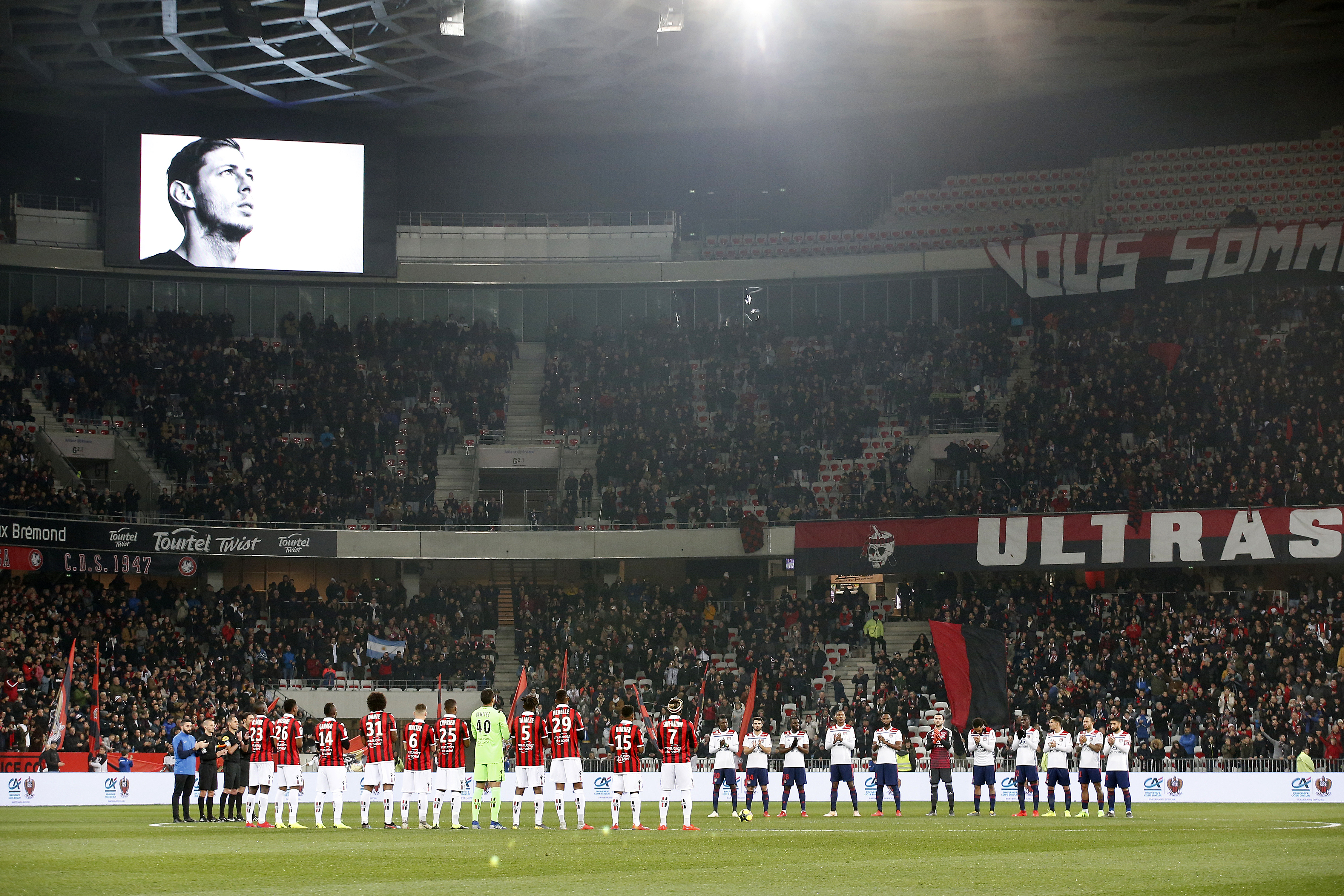 Trupul neînsufleţit al lui Emiliano Sala a ajuns în Argentina | GALERIE FOTO