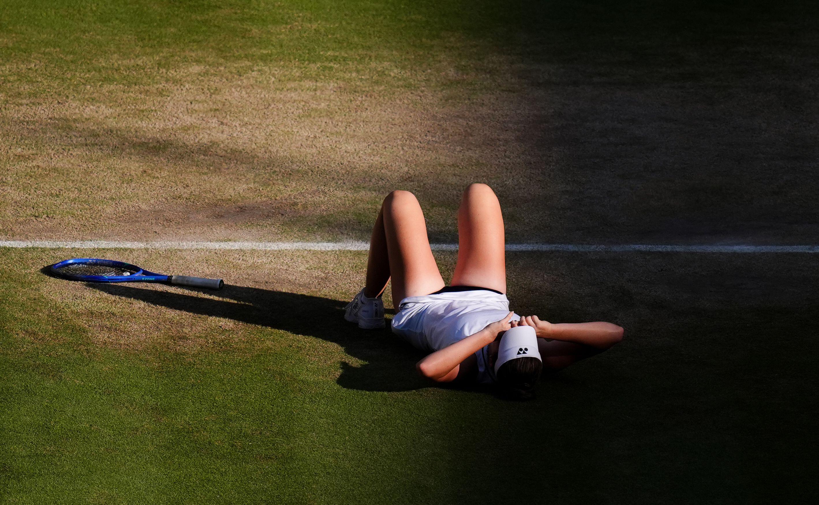 Linda Noskova este noua campioană de la Wimbledon! Titlu istoric la 21 de ani, după o finală cu Karolina Muchova