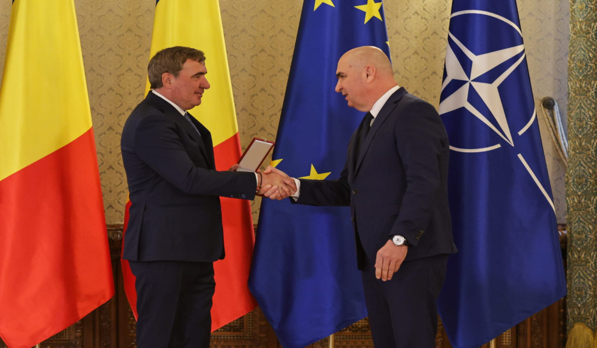 De ce a lipsit Ianis Hagi de la Palatul Cotroceni, unde Gică Hagi a fost decorat de Ilie Bolojan