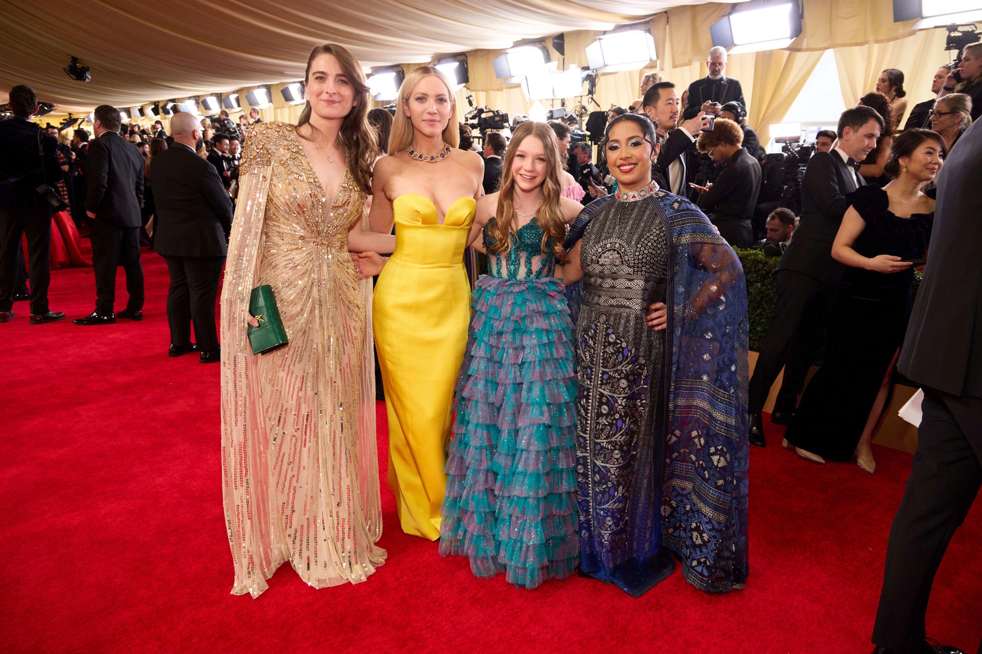 Vedete pe covorul roșu la Premiile Oscar 2024. Ce ținute au ales celebritățile