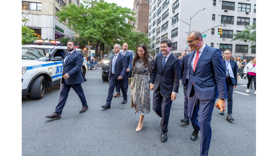 Imagini cu Mirabela Grădinaru la New York. Ce ținute a ales partenera lui Nicușor Dan