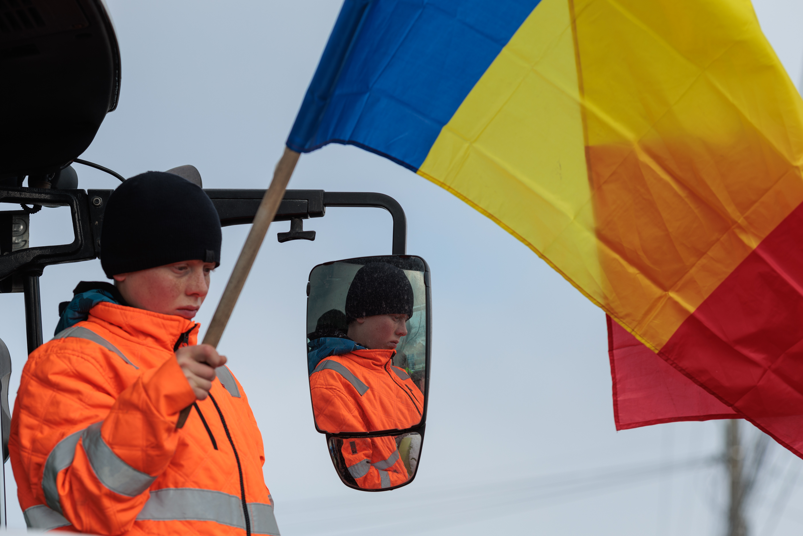 REPORTAJ. Ce nu s-a văzut la TV de la adevăratul protest al transportatorilor și fermierilor: „Ne învățăm copiii să plece în altă parte. Nu putem să-i condamnăm la sărăcie”