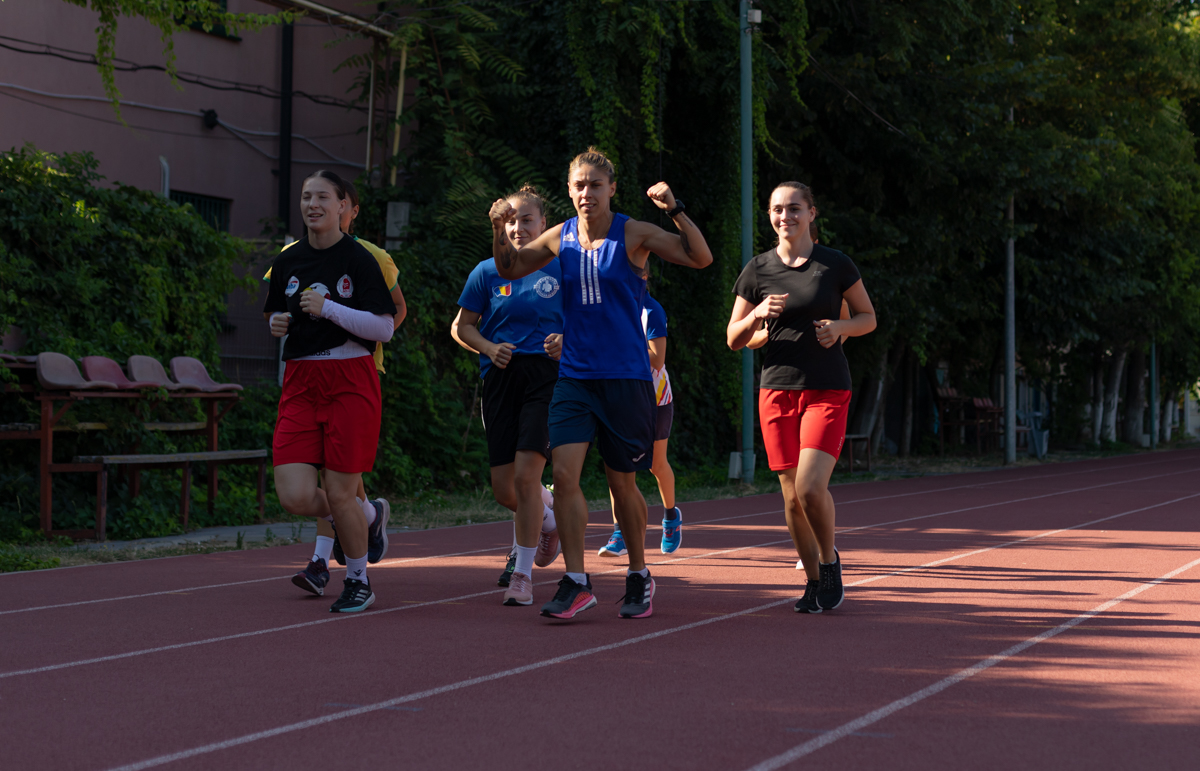Olimpica României care a început prin a lucra cu ziua, ca să se întrețină