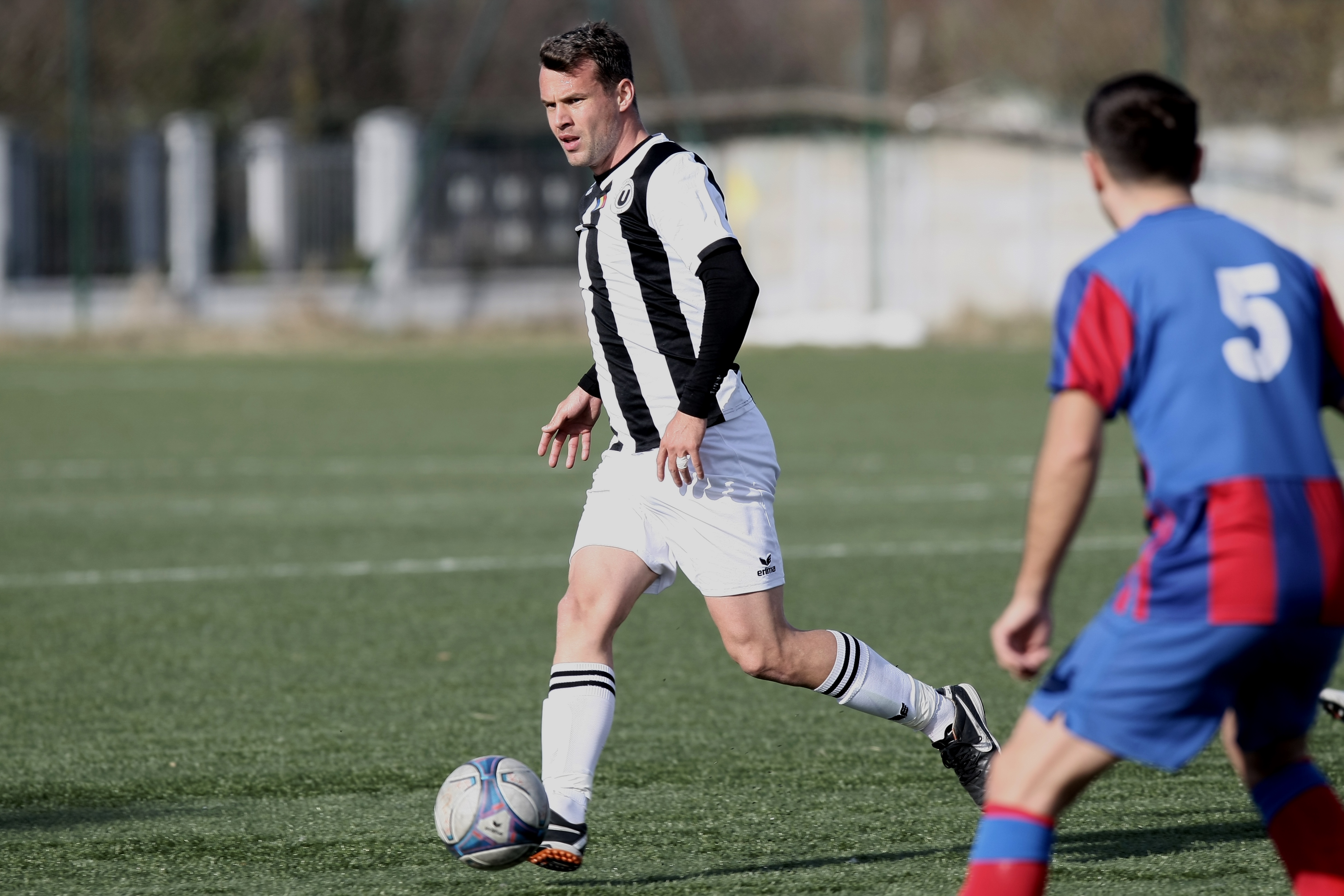 Șeful FRF, Răzvan Burleanu, a văzut cu ochii lui ce înseamnă spiritul U Cluj. ”Șepcile roșii” au făcut spectacol cu ”Steaua” | FOTO&VIDEO