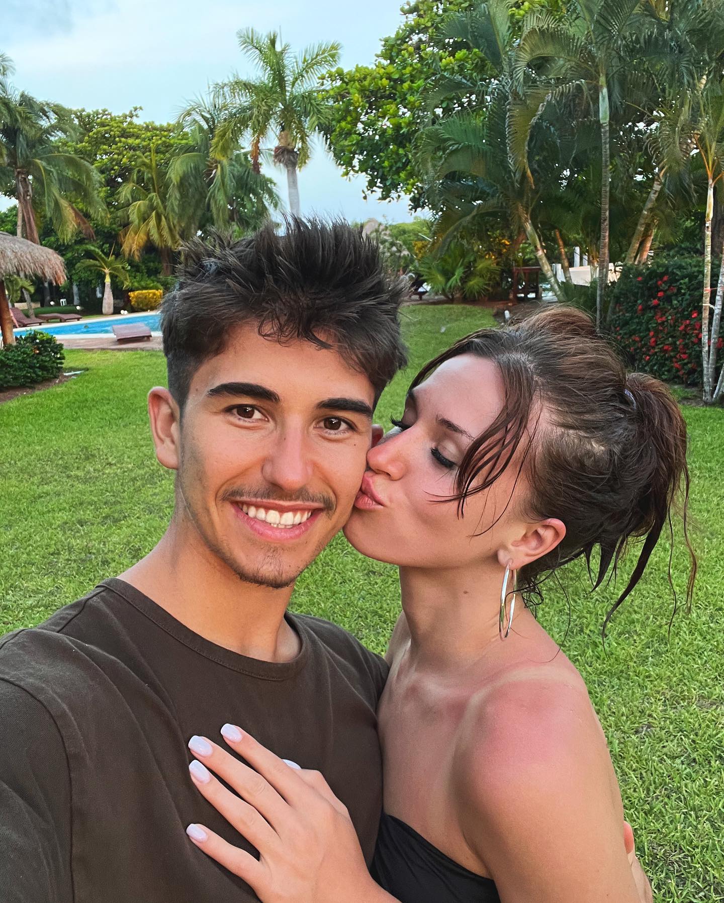 Sebastian Dobrincu s-a împăcat cu Ioana Ignat, după despărțirea de Otniela Sandu. Gestul lui față de cântăreață arată că formează din nou un cuplu