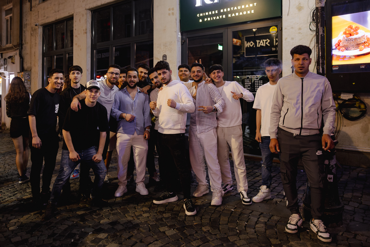 Atmosferă incendiară în Centrul Vechi după concertul lui Max Korzh. Tineri din țări aflate în conflict au petrecut împreună FOTOGALERIE