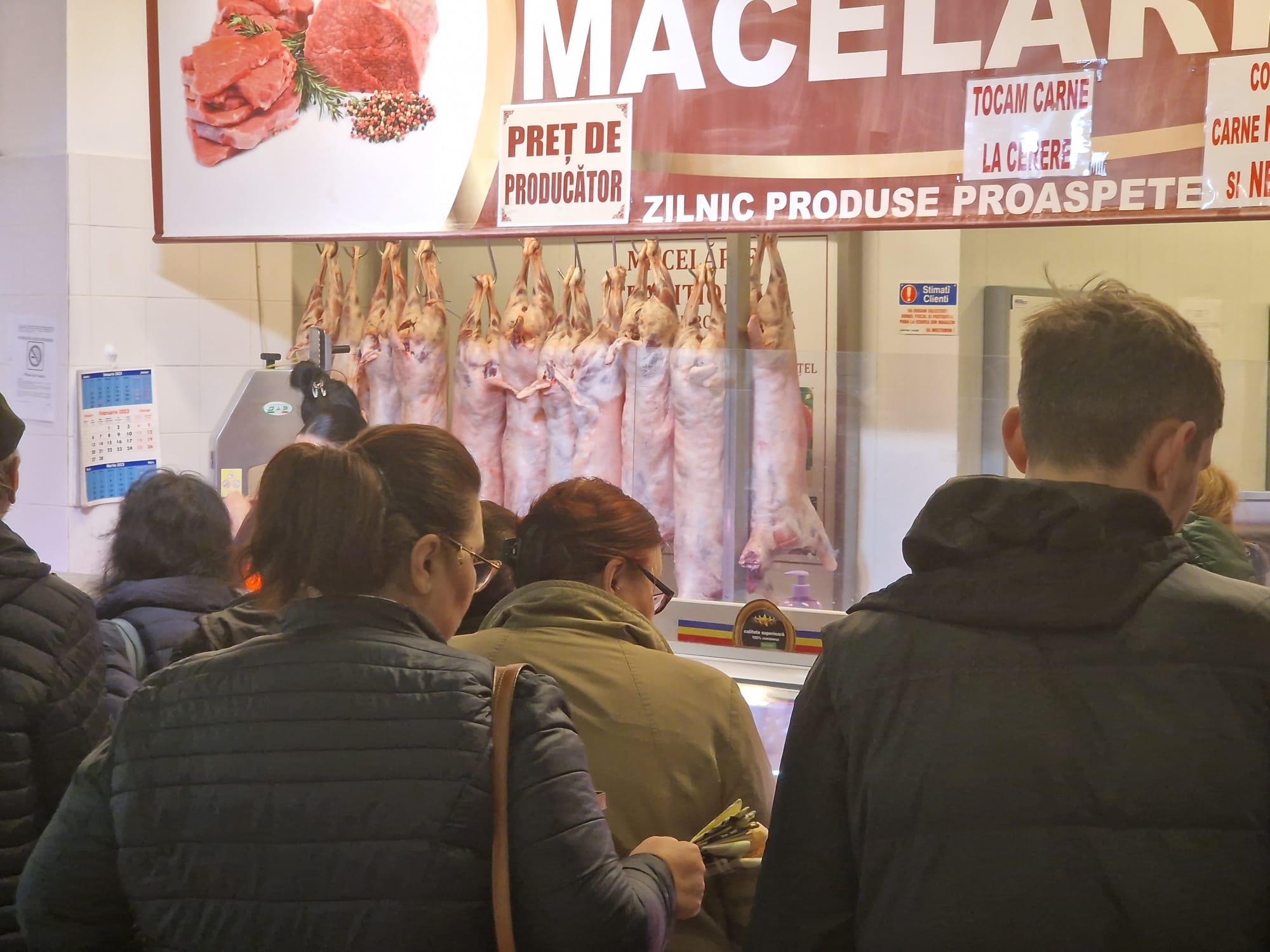 FOTO. Cât costă roșia românească în Piața Obor: bate prețul kilogramului de miel, dar există și o alternativă