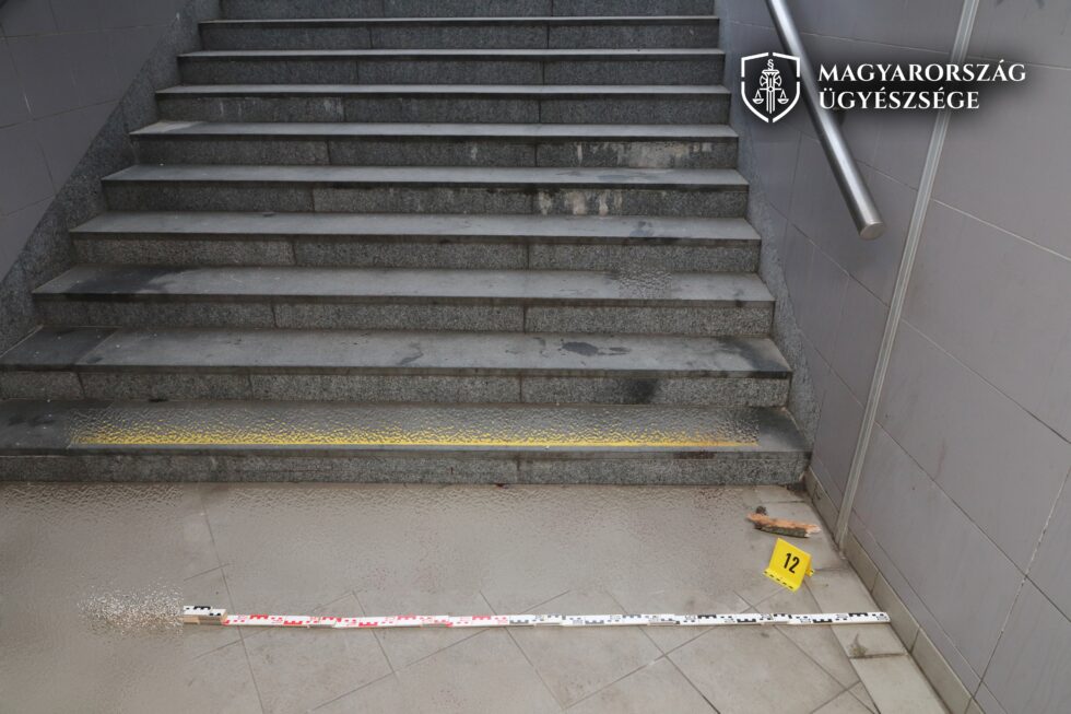 Horror a Keleti pályaudvar aluljáróban: bottal vert szét egy férfit egy testvérpár