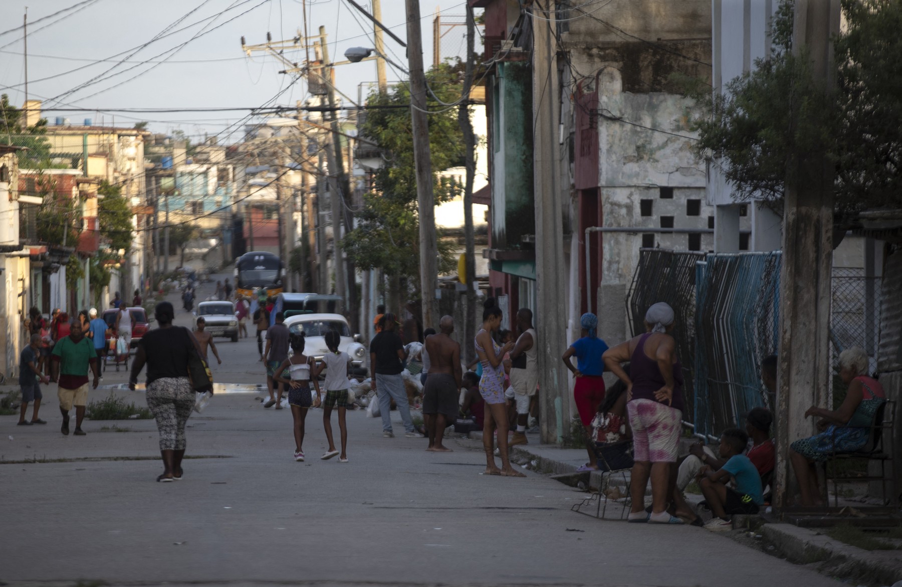 Cuba se confruntă cu cea mai gravă criză economică. Locuitorii părăsesc insula în valuri din cauza sărăciei