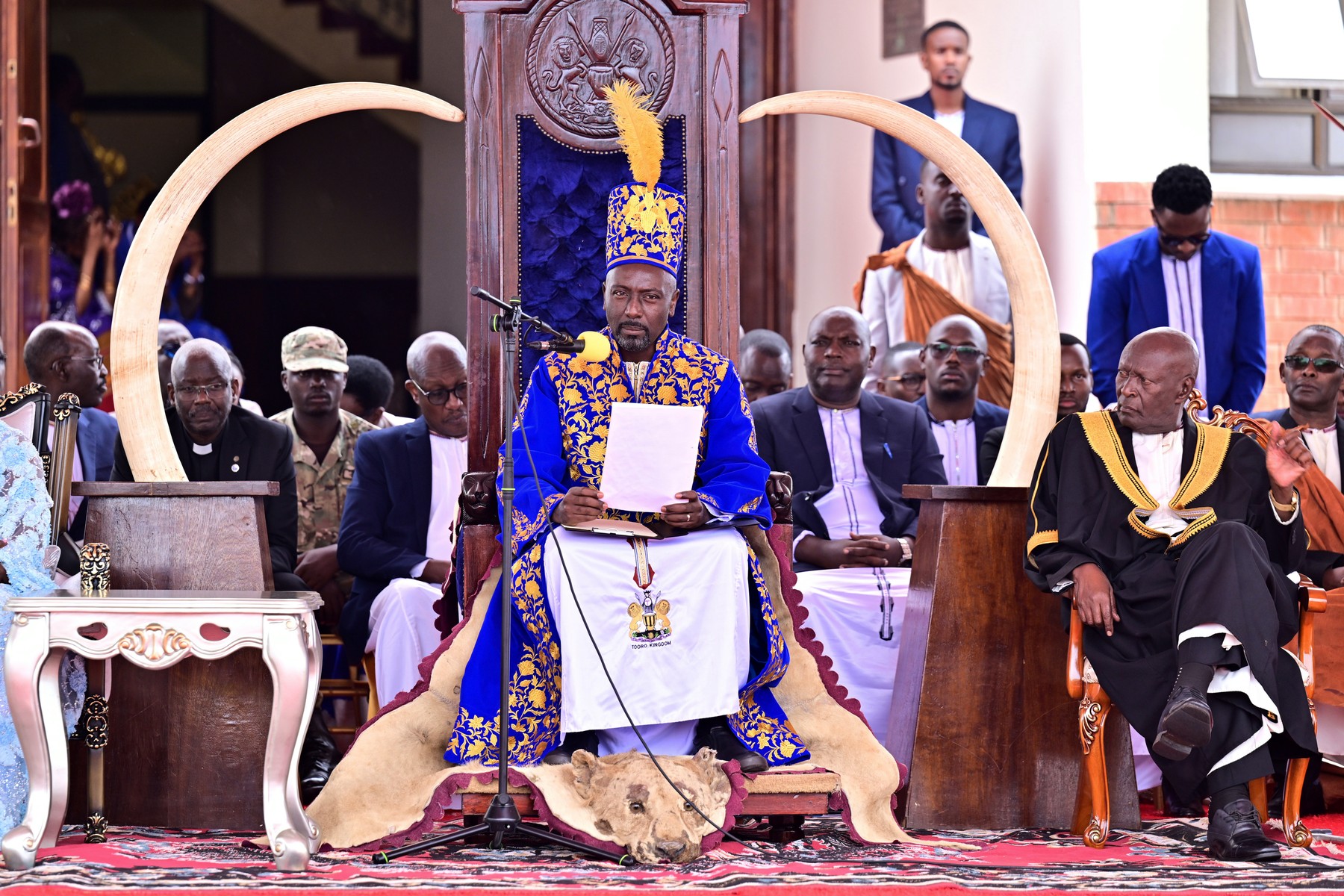 Fostul prezentator TV Edward Rukidi Kijanangoma a devenit regele Edward Rukidi Nyabongo