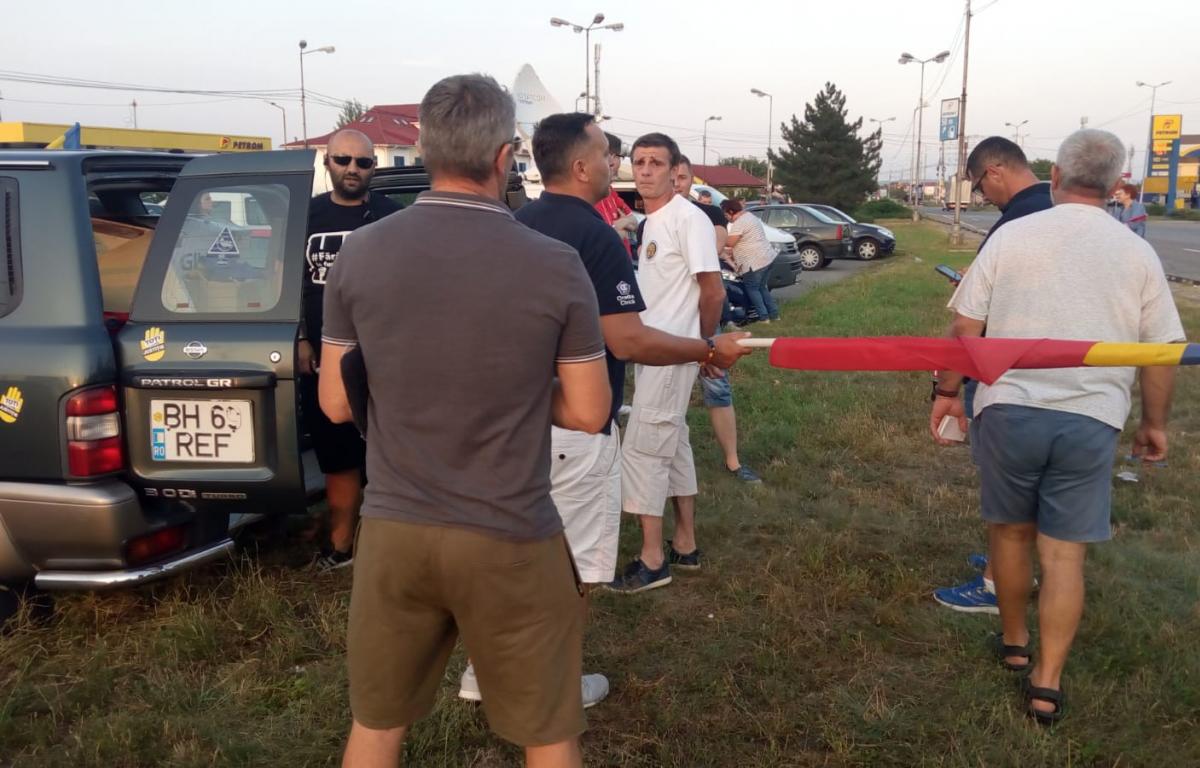Primii români din diaspora, primiți cu aplauze în Vama Borș. "Vrem o țară ca afară" (FOTO&VIDEO)
